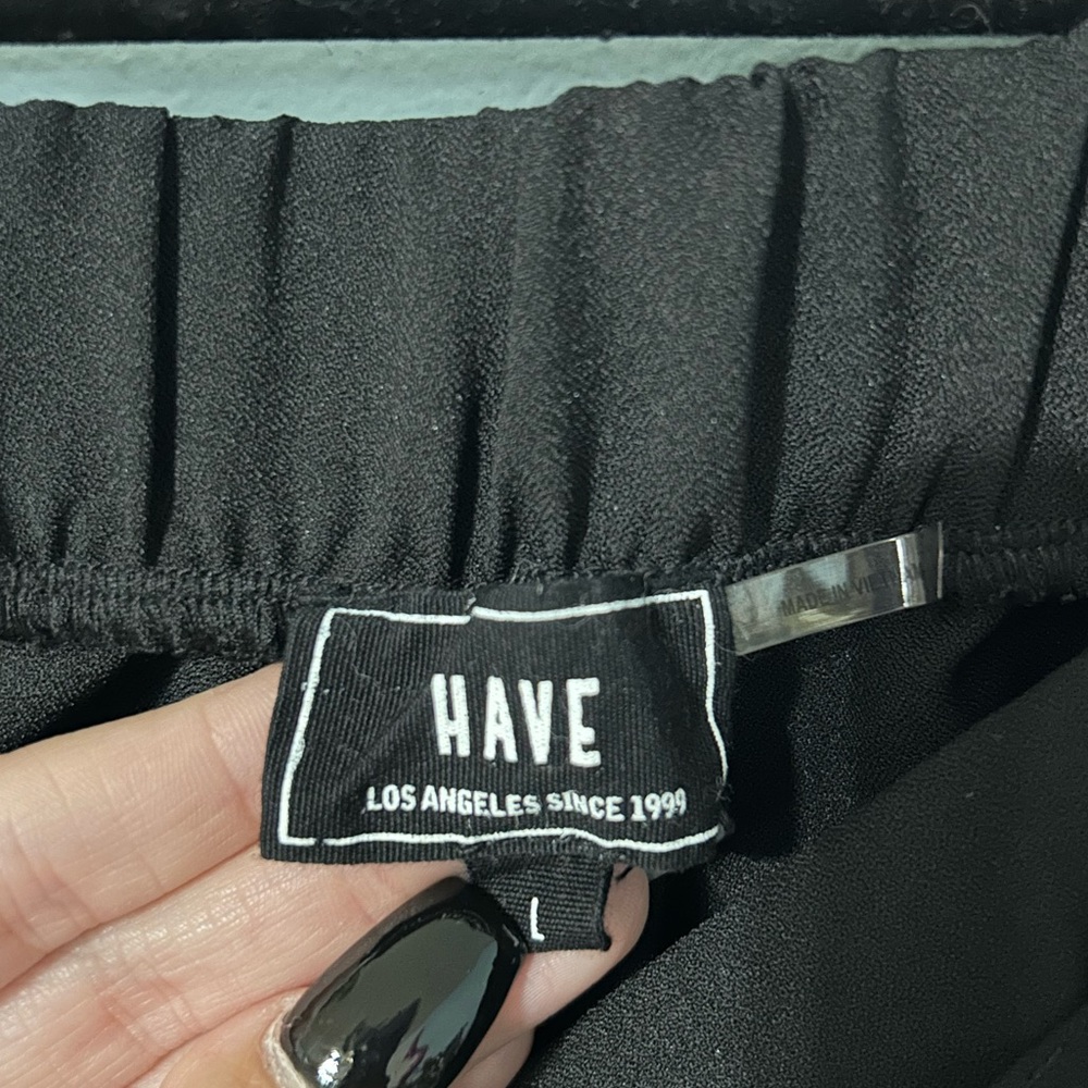These are HAVE black shorts, super comfy and airy! - Picture 3 of 3